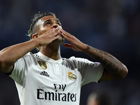 Fan Real: "Benzema hãy hỗ trợ cậu ấy như đã từng với CR7"