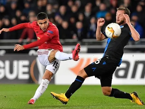 Điểm nhấn Brugge 1-1 M.U: 3 "số 10" vô hại; Quỷ đỏ không thể sống thiếu Fred