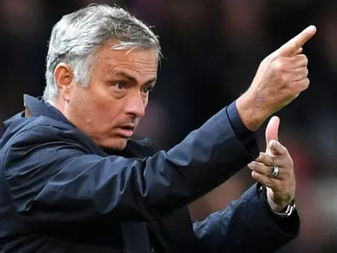 Điểm tin tối 05/07: M.U hoàn tất 2 bản HĐ mới; Mourinho hé lộ bến đỗ