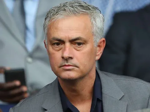 Điểm tin tối 22/08: M.U chốt đón bom tấn mùa Đông; Mourinho nói 1 điều cực gắt về VAR