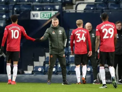 Dimitar Berbatov sợ Man Utd mất luôn top 4