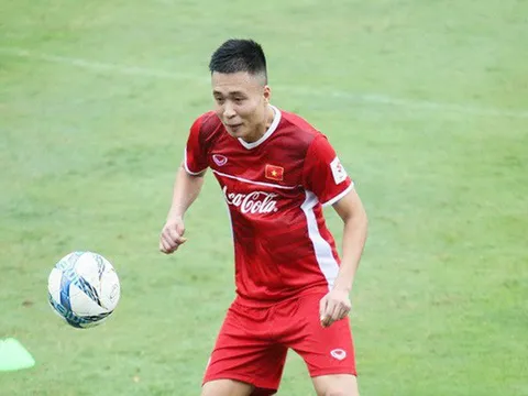 HLV Quảng Nam tiến cử gương mặt thay Đoàn Văn Hậu