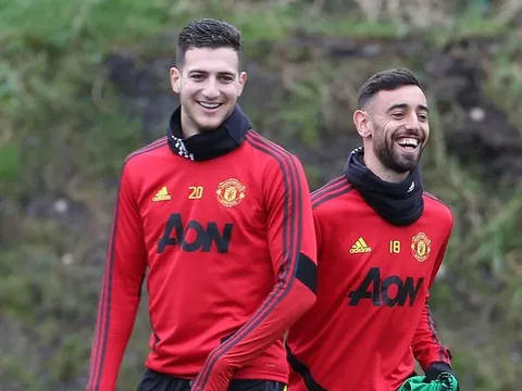 Diogo Dalot: "Cậu ấy sẽ trở thành 1 huyền thoại mới tại Man Utd"