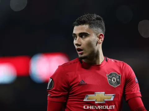 Đội bóng cũ của Neymar mở đường cho "thảm họa" Man Utd hồi hương