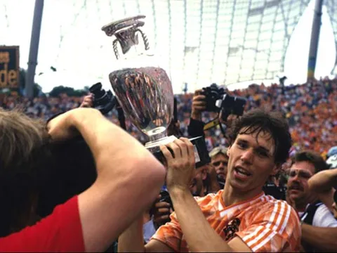 Đội hình giành danh hiệu duy nhất trong lịch sử tuyển Hà Lan đang ở đâu?