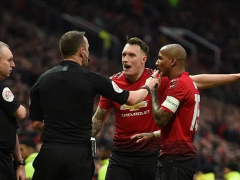 Đội hình tệ hại nhất của tờ Marca: 3 ngôi sao Man Utd góp mặt