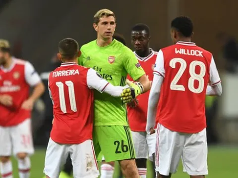 Đội hình tiêu biểu lượt 1 Europa League: Arsenal góp 3, Man United chỉ có 1