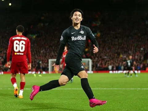 Đối thủ của Công Phượng volley cháy lưới Liverpool