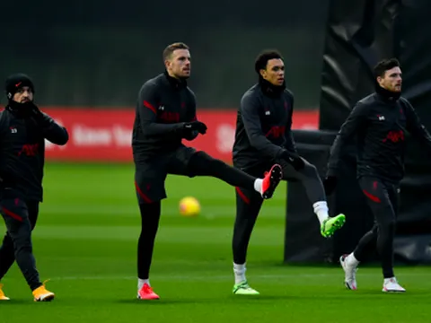 Đón cú hích cực lớn, Liverpool sẵn sàng kéo M.U trở lại mặt đất