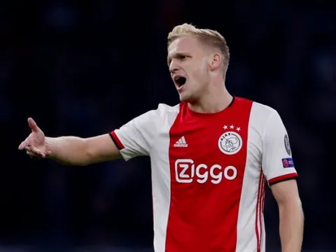 Van der Sar nói một lời, xác định rõ tương lai Van de Beek