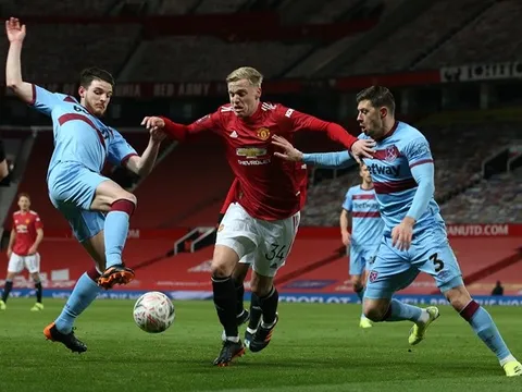 Tệ hại, Van de Beek biết trước số phận ở trận Man Utd 1-0 West Ham