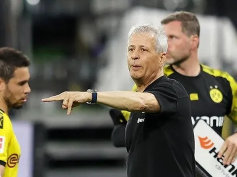 Dortmund thua choáng, HLV trưởng đăng đàn nói 1 điều về toàn đội