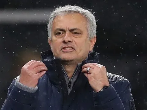 Drogba muốn xử sao Chelsea, Mourinho bảo chờ tuần sau