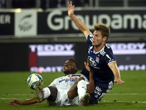 "Đứa con lưu lạc Man Utd" dự bị, Sư tử mất cơ hội chiếm ngôi đầu