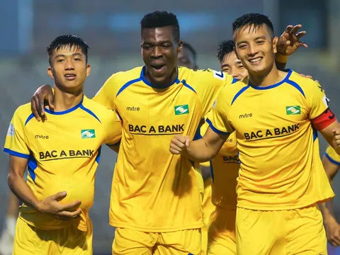 Đức “cọt” nổ súng, xứ Nghệ trọn niềm vui; Sỹ Minh lập siêu phẩm