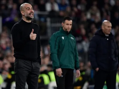 Dùng chiêu lạ, Guardiola lập luôn kỷ lục mới