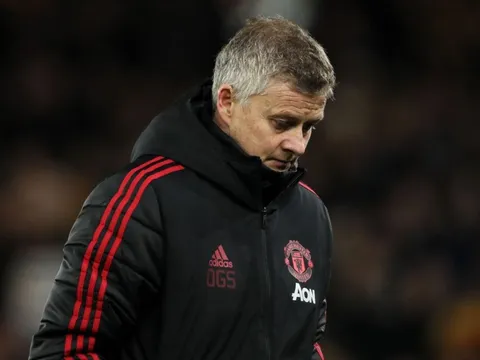 Đừng trách Solskjaer, lỗi là ở Man United