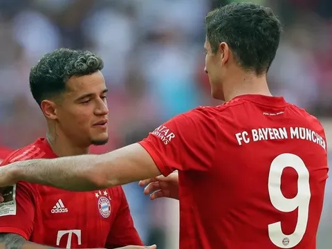 Được Lewandowski nhường penalty, Coutinho "đáp lễ" đồng đội sau trận