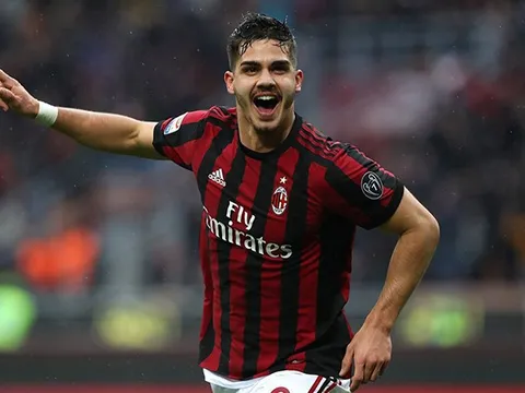 Được trở về AC Milan, 'Bom xịt' nói lời cảm động