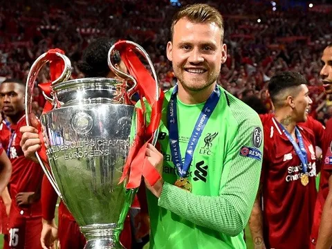 Cựu sao Liverpool bất ngờ trở lại Anfield, nói lời chào sau cuối