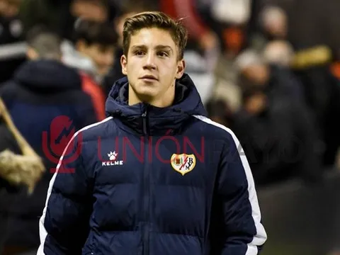 Barca đạt thỏa thuận với thần đồng 16 tuổi, Real vỡ mộng