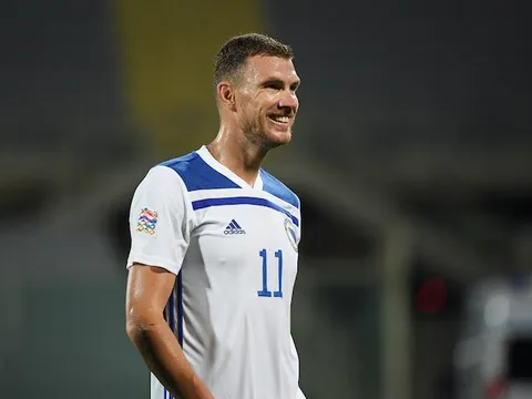 Edin Dzeko đánh tiếng, Man City liền ra quyết định