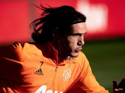 Edinson Cavani lên tiếng, ngậm ngùi chấp nhận án phạt nặng