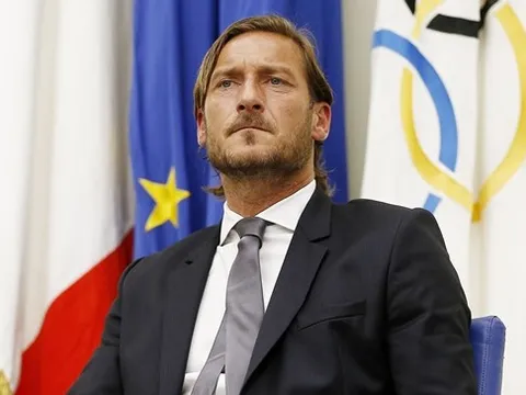 Nhất quá tam, Perez quyết thu nạp bằng được "hoàng tử thành Rome"