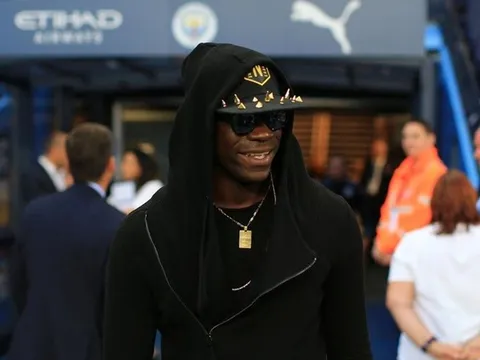 Balotelli mất tích, pha ăn mừng đặc biệt và những điều bị bỏ lỡ ở trận tri ân Kompany