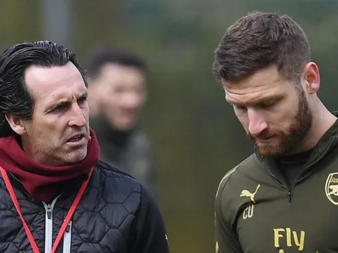 "Emery xem tôi như bất kì cầu thủ nào khác của Arsenal"