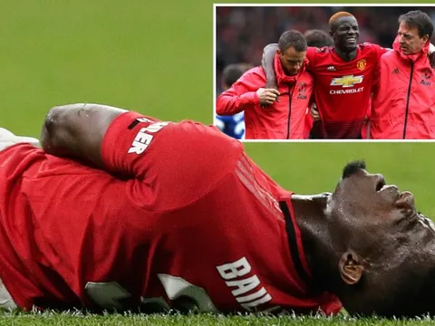 Vừa hòa Arsenal, Man Utd liền nhận ngay tin cực sốc