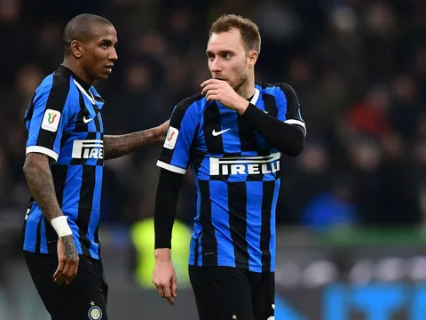 Eriksen rơi vào cảnh không nhà, không dám ngủ ở sofa của Young, Lukaku