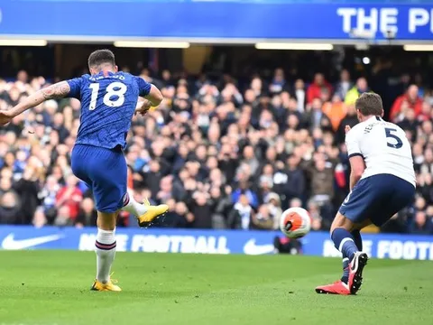 Ghi bàn sau 325 ngày, Giroud cho thấy tầm quan trọng với Chelsea