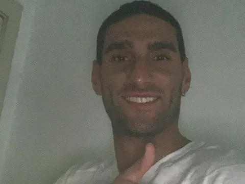 Fellaini phá vỡ im lặng sau kết quả dương tính với COVID-19