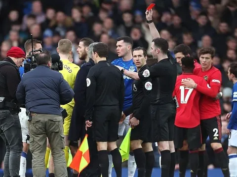 Everton mất 3 điểm, Ancelotti phản ứng cực gắt và cái kết
