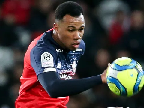 Đánh bại Real Madrid lẫn Chelsea, Everton đón "trung vệ thần đồng" của Ligue 1