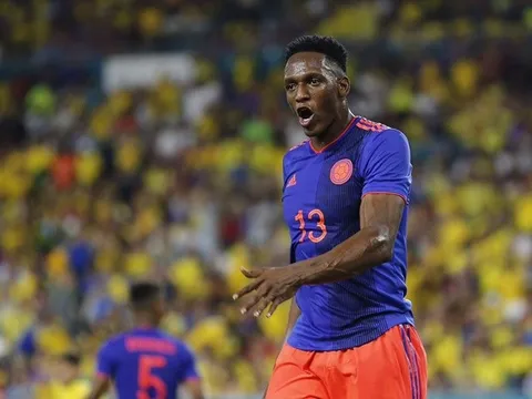 XONG! 'Kiếm thêm' trái phép, 'quái thú' Everton ngậm trái đắng