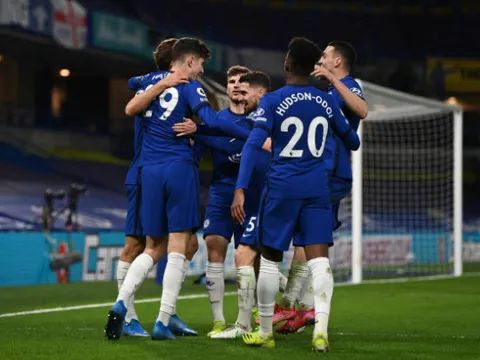 Everton "tự hủy", Chelsea củng cố vị trí trong top 4 Ngoại hạng Anh