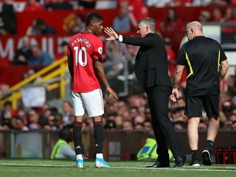 'Rất nhiều cầu thủ Man Utd không vui, Solskjaer vẫn để họ đá'