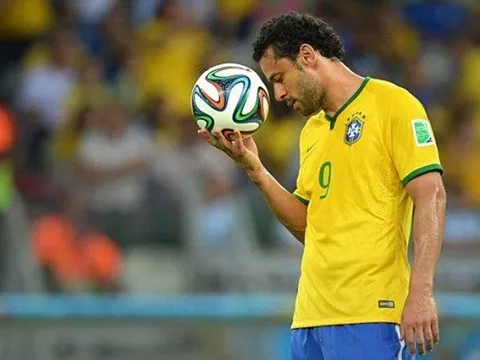 Fred - tiền đạo bị ghét nhất Brazil ở World Cup