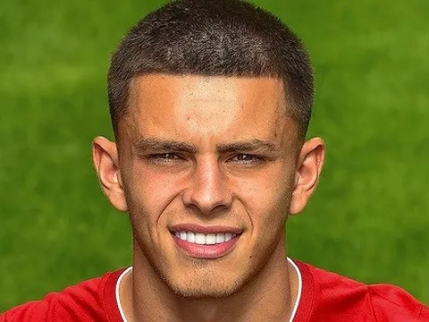 Liverpool cho bại tướng giao hữu mượn 'ứng viên thay thế Moreno'