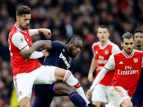 Fan Arsenal: "Cậu ấy như con quái vật, như chiếc Rolls Royce"