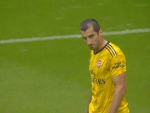 Fan Arsenal nổi giận: 'Cậu ta đang giết chết đội bóng'