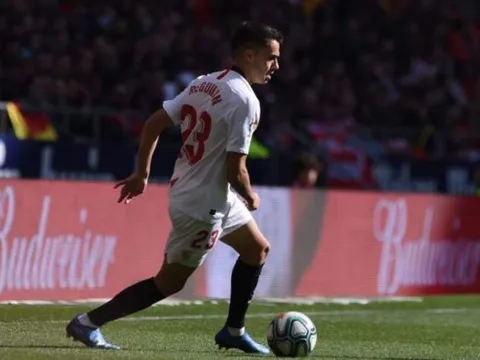 Fan Chelsea: "Quên đi Chilwell, mua ngay cậu ấy"