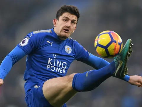 Fan Man Utd: "Mua cậu ấy đi, Maguire chỉ là Smalling da trắng mà thôi"