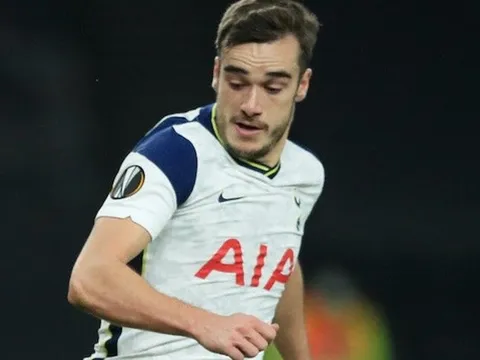 Fan Tottenham chỉ ra cầu thủ đá như không đá