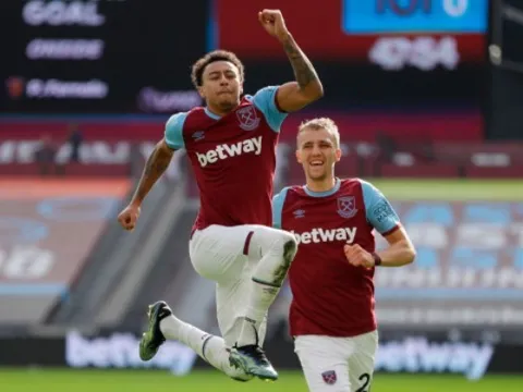 Ferdinand khuyên sao Man Utd rời Old Trafford