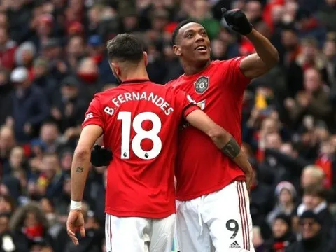 Fernandes "bực tức", chỉnh đốn Martial ngay 1 điều