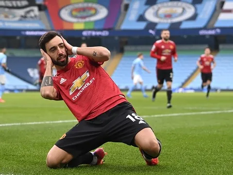Ghi bàn đánh gục Man City, Bruno có hành động 'đốn tim' CĐV Man Utd