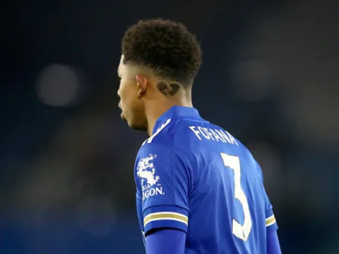 Tim Sherwood gợi ý mục tiêu 'bất khả thi' dành cho Liverpool